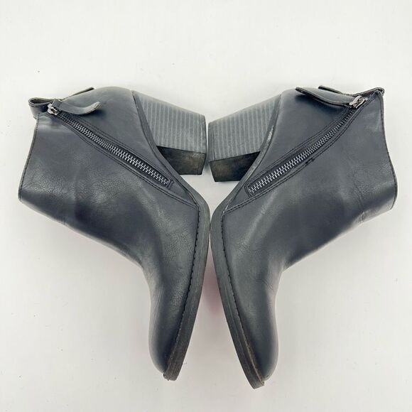 Dolce Vita DV Black Ankle Booties Women's Size 10 BK Faux Leather Cutout 3” Heel - Picture 6 of 8
